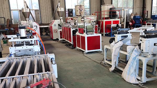 一出八陰陽護角線生產設備